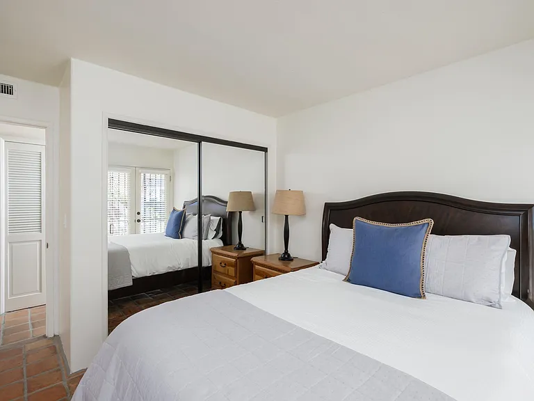732 Jersey Ct — Photo 12