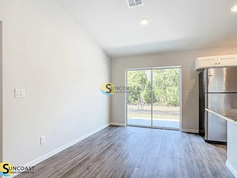 17389 Tyler Ave — Photo 5