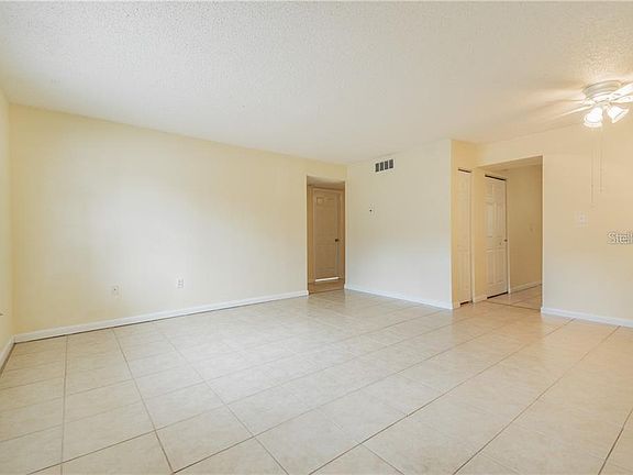 5th image of 322 Oak Rose Ln APT 102
