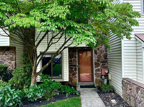 6 Flintlock Ln #6, Wayne, PA 19087