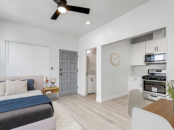 5th image of 2967-69 E St #2969-04