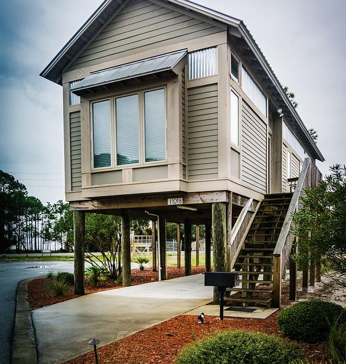 1st image of 108 Haven Ct #108