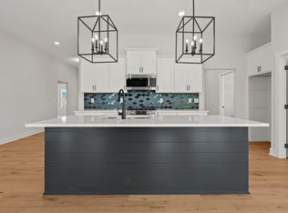 1007 Orchard Hills Dr, Norwalk, IA 50211