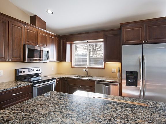 4th image of 5807 108th Avenue Ct E