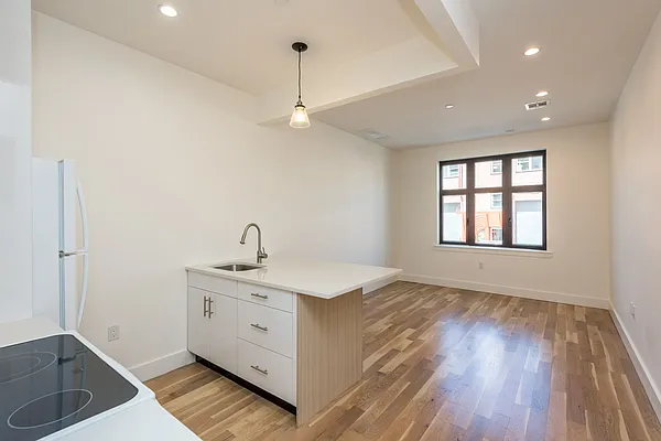 Rented by Nooklyn NYC LLC | media 45