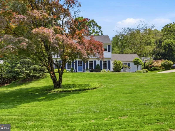 566 Upper Weadley Rd, Wayne, PA 19087