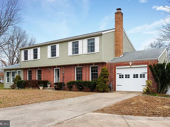 2nd image of 3295 Blue Heron Dr