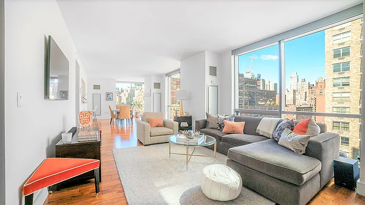 エレビット Spirit XE 895 Elliptical Trainer