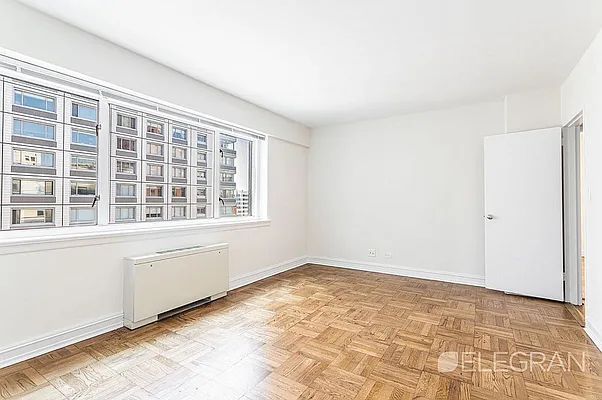 Rented by (Legacy) Elegran | media 8