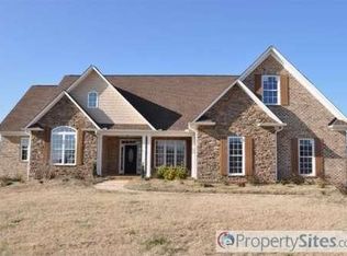 320 Burbridge Ct, Woodruff, SC 29388