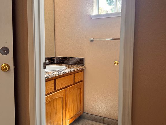 3rd image of 7541 N Trellis Cir