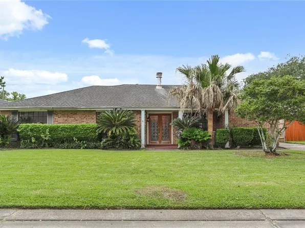 22 Edgewood Dr, Destrehan, LA 70047