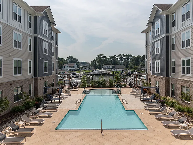 The Pearl at Marina Shores — Photo 34