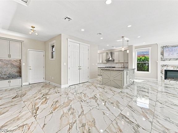 4th image of 4853 Denaro Dr