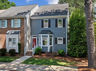 8420 Wycombe Ln, Raleigh, NC 27615