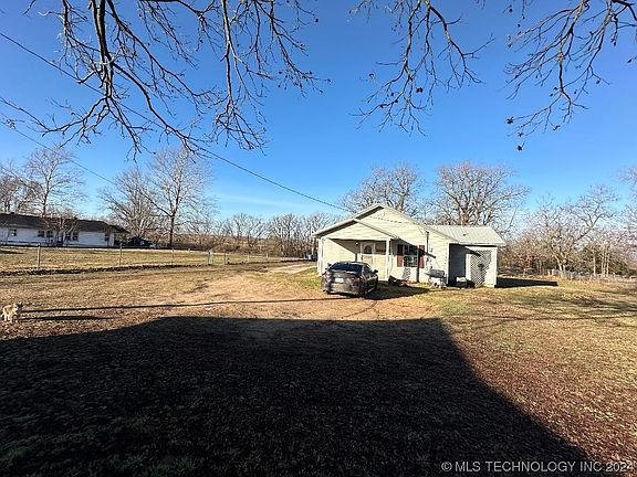 4th image of 120 Lakeside Dr