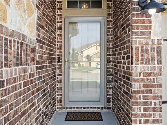5th image of 14421 Leadrope Cir