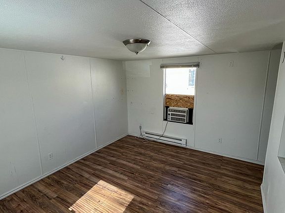 5th image of 983 Aria Blvd #1