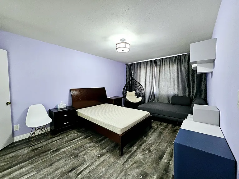 18427 Vincennes St #34 — Photo 12