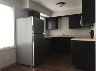 703 Willow Run St #B, Cottage Grove, WI 53527