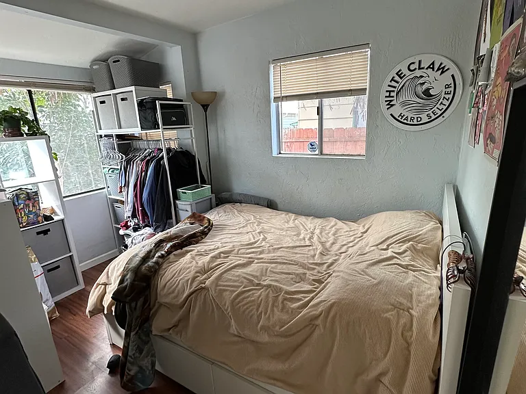 1022 Ivy St — Photo 10