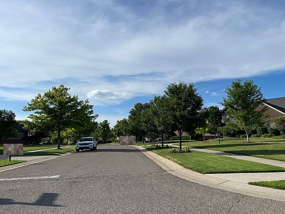 4th image of 643 Bay Pointe Dr