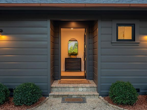 4th image of 340 White Cottage Road S