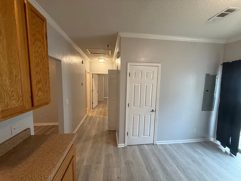 2247 S Meridian St #2247SMERIDIANUNIT1 — Photo 12