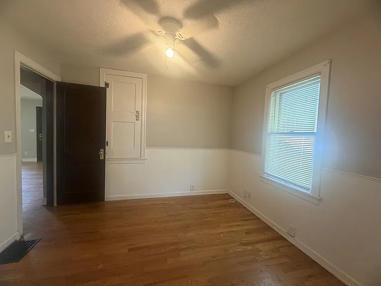 515 W Southside Blvd — Photo 20