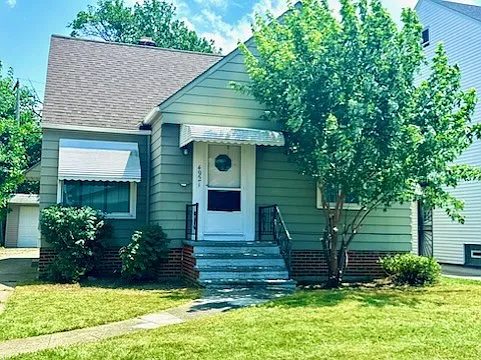 4921 E 108th St photo 1