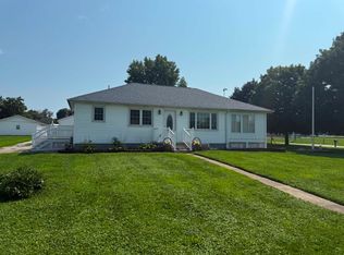 206 6th Ave E, Andalusia, IL 61232