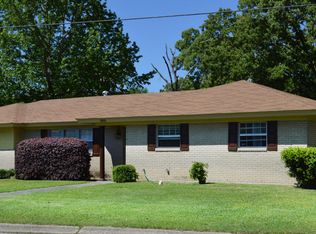 300 Lurty Ave, Hattiesburg, MS 39401