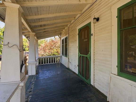 3rd image of 533 D St