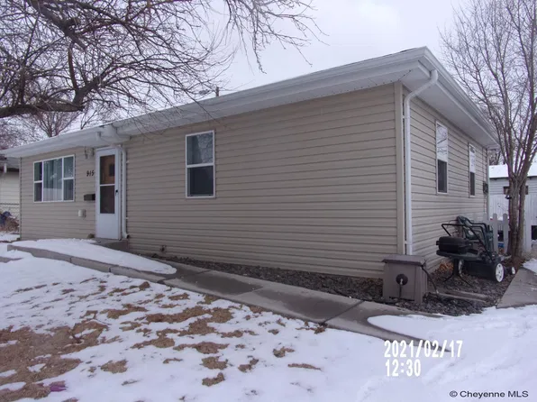 915 Crook Ave, Cheyenne, WY 82001