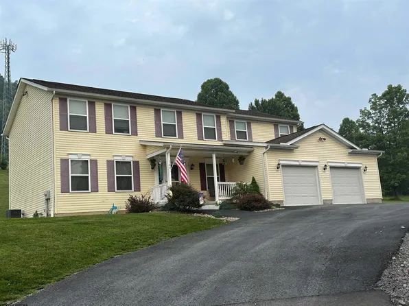 169 Watercrest Ln, Fairmont, WV 26554