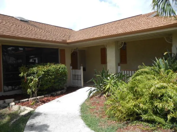 2622 SE Emmett Rd, Port Saint Lucie, FL 34952