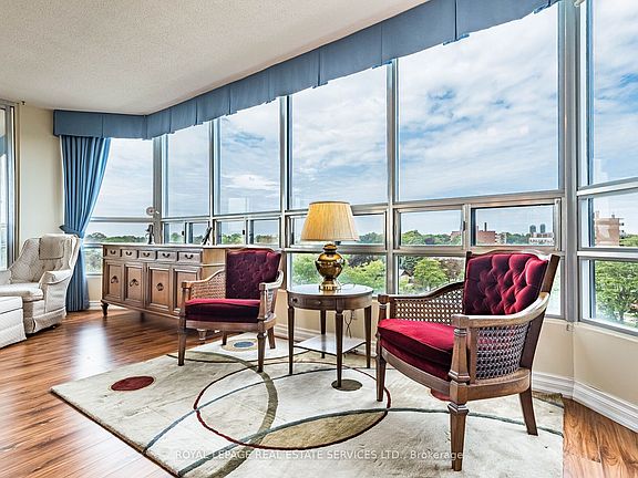 3rd image of 310 Mill St S #609