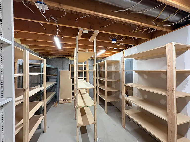 428 N 1200 E — Photo 60