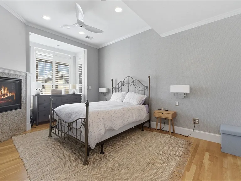 110 Bolton St — Photo 11