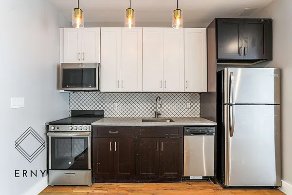 Rented by ERNY LLC | media 10