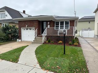 188 Willowbrook Rd, Staten Island, NY 10302