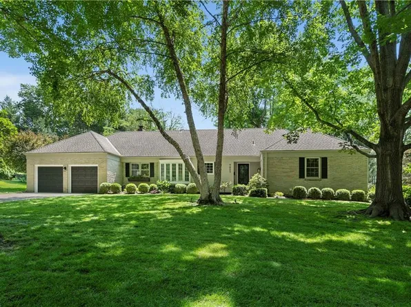 9809 Sagamore Rd, Leawood, KS 66206
