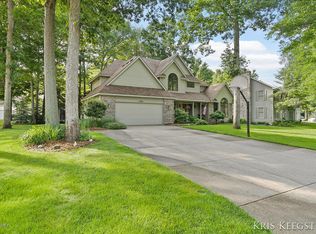 7392 Hidden Forest Ct, Hudsonville, MI 49426