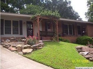 1711 Rogina Ln, Fultondale, AL 35068
