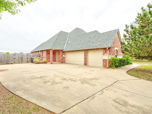 2nd image of 12549 Crick Hollow Ct