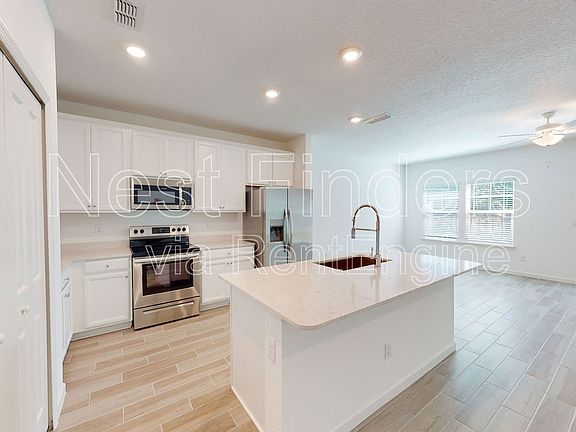 4th image of 444 Boracay Cir