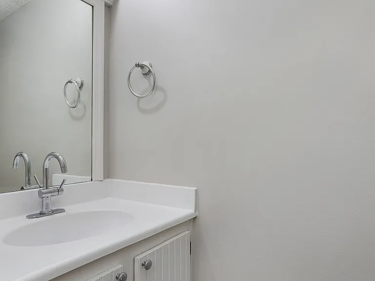 1032 Hickory Hill Ln — Photo 15