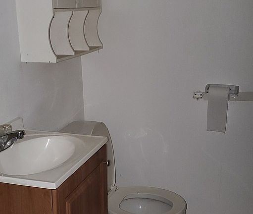 3rd image of 6215 S Claremont Ave APT 3C