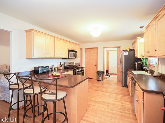 5th image of 311 River Run Dr