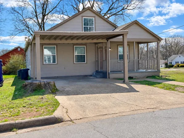 1048 Hermitage Dr, Florence, AL 35630